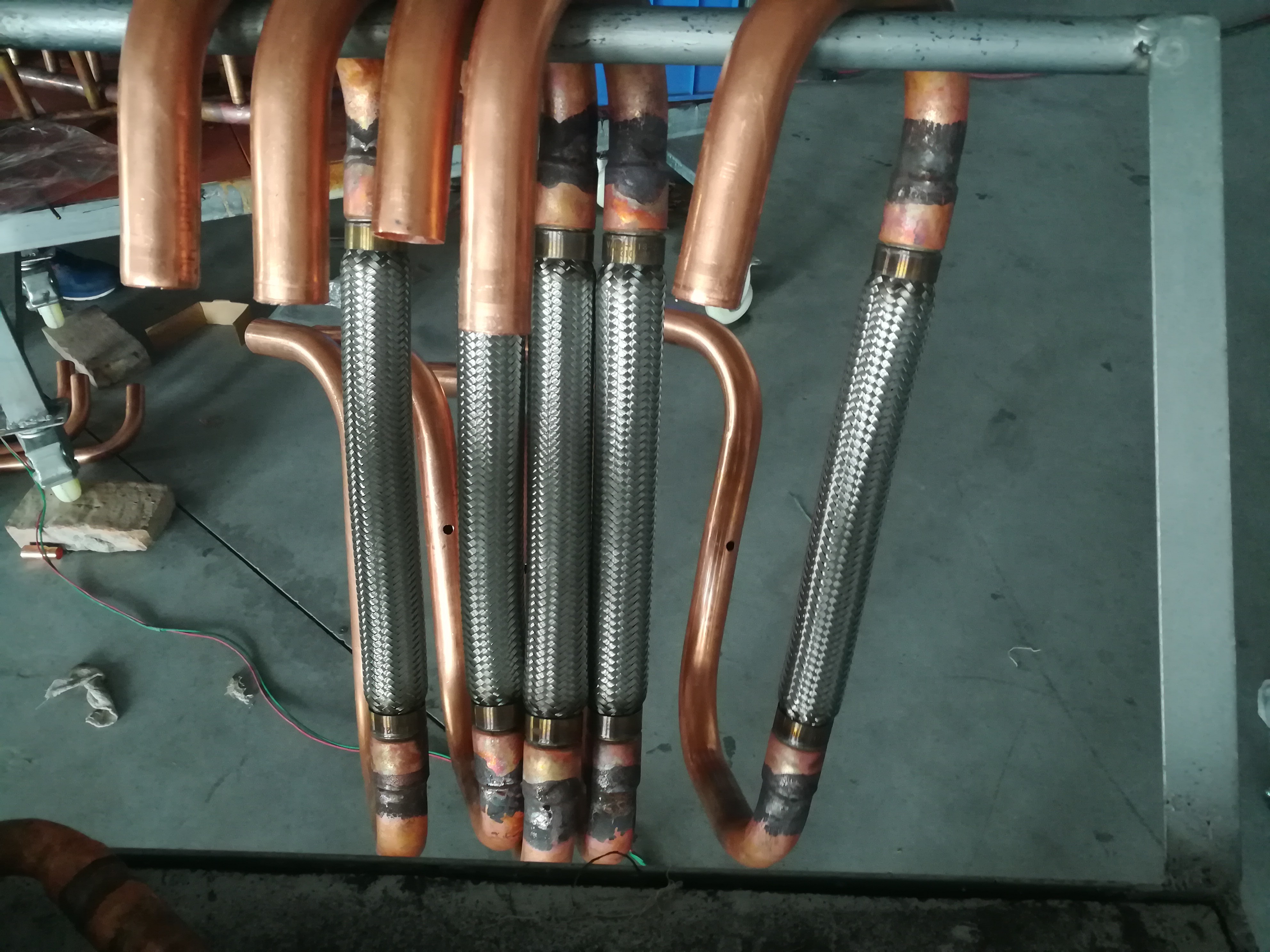 空调氟管减振软管